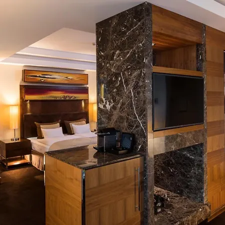 Falkensteiner Velden – The Leading Of The World Hotel