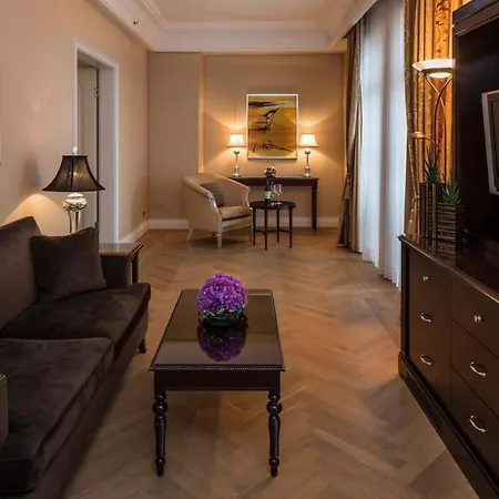 Falkensteiner Velden – The Leading Of The World Hotel 5*