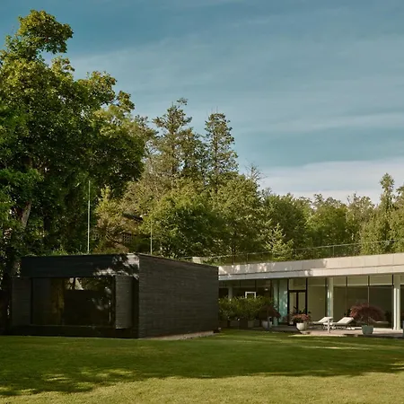 Hotel Falkensteiner Velden - The Leading Of The World