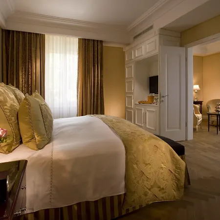 Hotel Falkensteiner Velden - The Leading Of The World