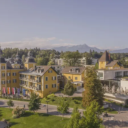 팔켄슈타이너 슐로스호텔 벨덴 호텔