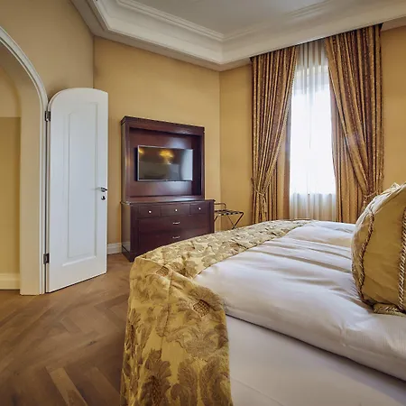 팔켄슈타이너 슐로스호텔 벨덴