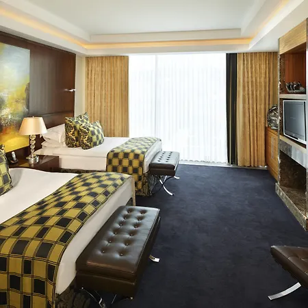 Hotel Falkensteiner Velden – The Leading Of The World 5*